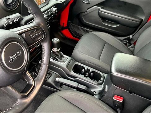 Used 2021 Jeep Wrangler Unlimited Willys image 14