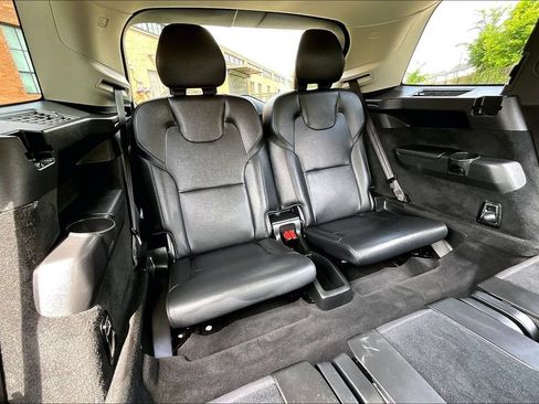 Used 2023 Volvo XC90 B6 Core w/ Climate Package AWD/4WD image 39