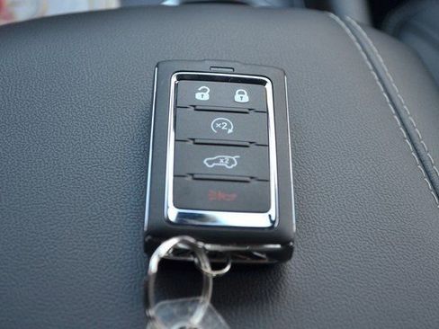 New 2025 Jeep Grand Cherokee Limited image 22