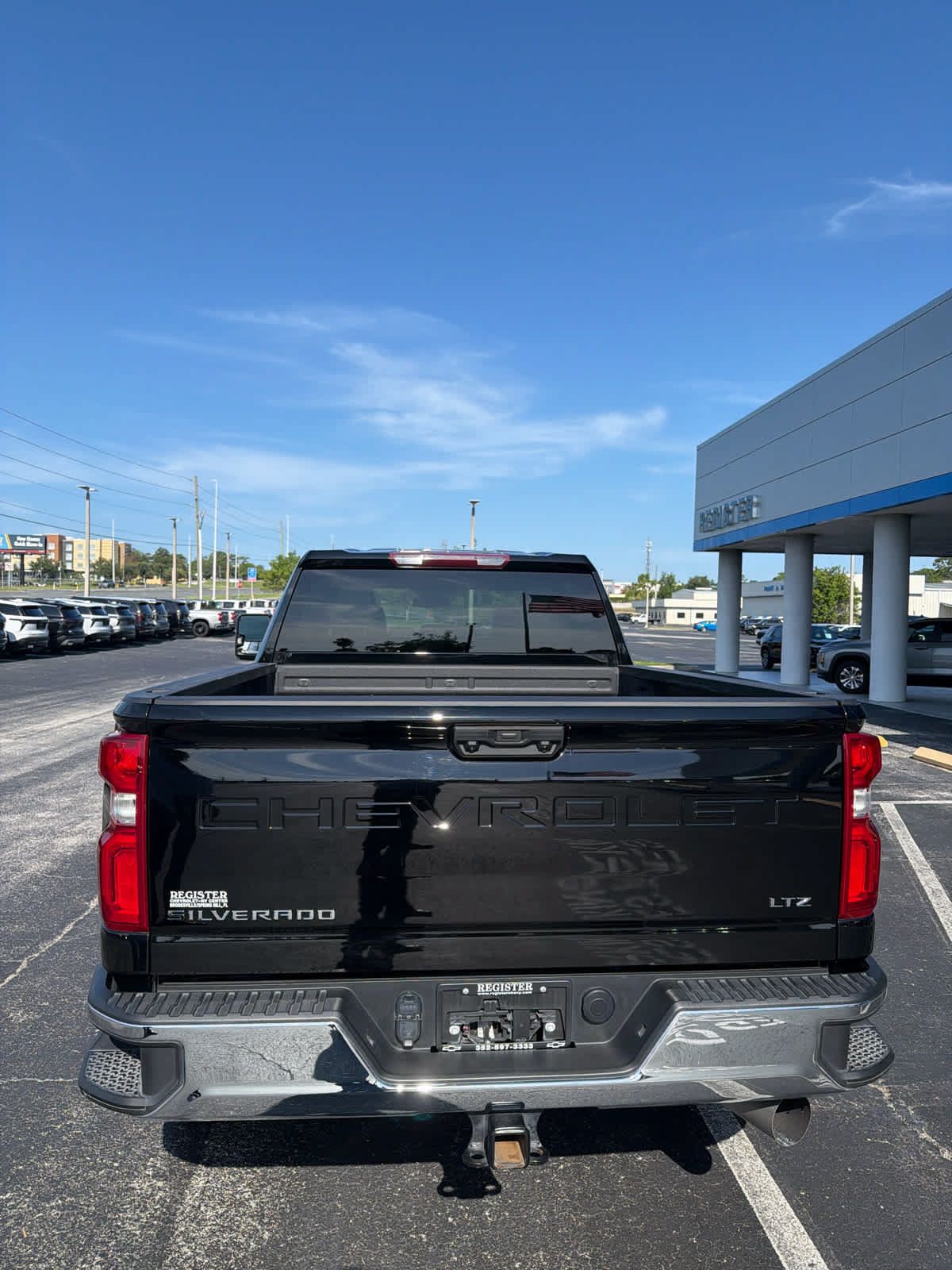 Used 2024 Chevrolet Silverado 2500 LTZ RWD image 4