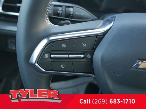 New 2026 Chevrolet Traverse LT w/ Driver Confidence Package AWD/4WD image 25