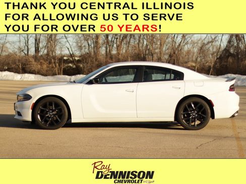 Used 2020 Dodge Charger SXT w/ Blacktop Package image 4