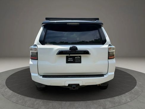 Used 2021 Toyota 4Runner Venture w/ Moonroof Package AWD/4WD image 5