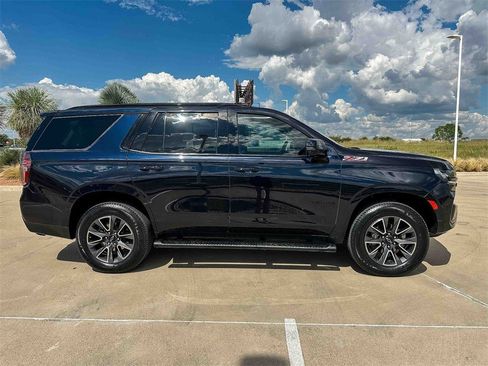 Used 2023 Chevrolet Tahoe Z71 w/ Luxury Package image 2