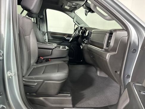 Used 2024 GMC Sierra 2500 SLE image 28