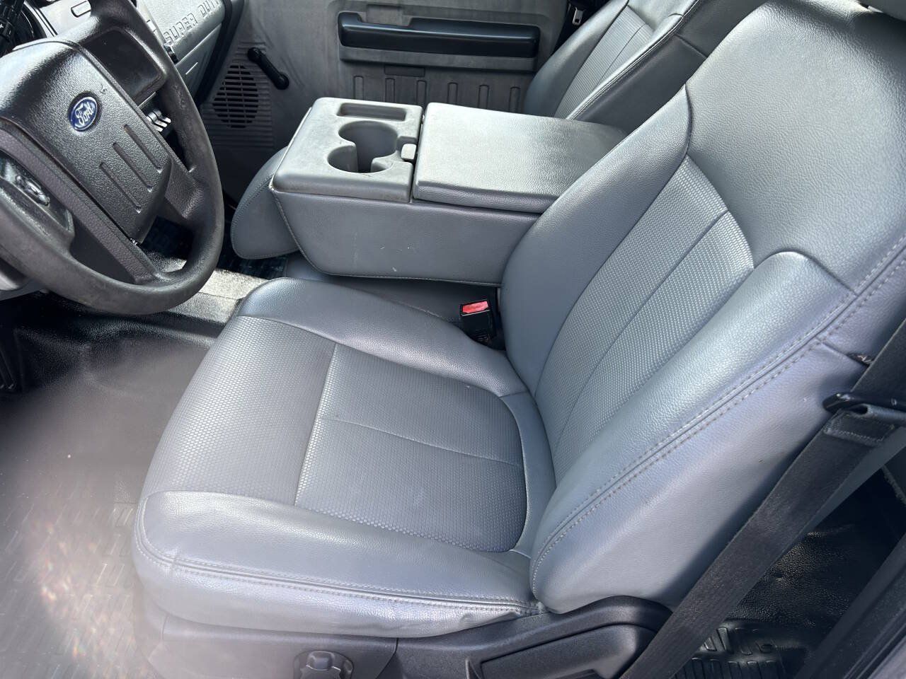 Used 2015 Ford F250 XL RWD image 4