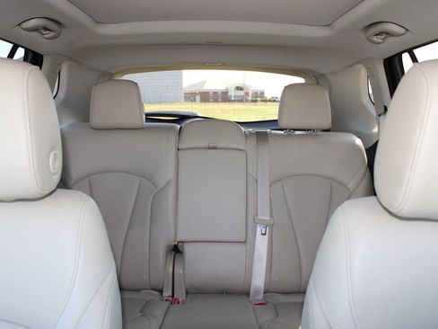 Used 2020 Buick Envision Essence w/ Experience Buick Package image 16