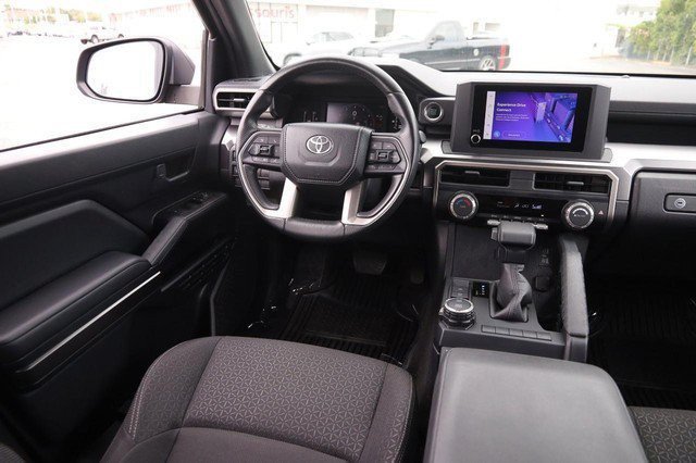 Used 2025 Toyota 4Runner SR5 AWD/4WD image 23
