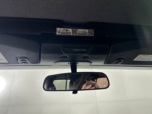 Used 2023 Jeep Wrangler Unlimited image 24