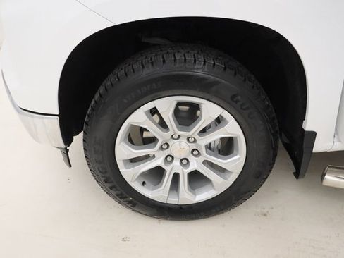 Used 2023 Chevrolet Silverado 1500 LTZ image 6