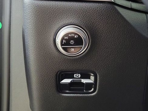 Used 2024 Mercedes-Benz GLC 300 image 23