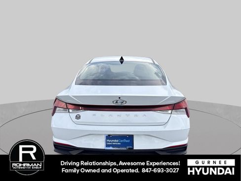 Used 2021 Hyundai Elantra SE FWD image 8
