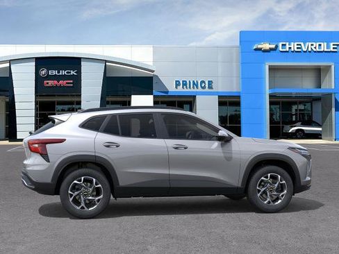 New 2026 Chevrolet Trax LT w/ Driver Confidence Package FWD image 29