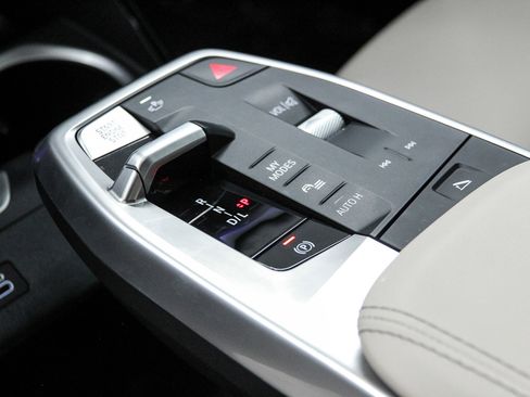 Used 2025 BMW X1 xDrive28i w/ Technology Package image 20