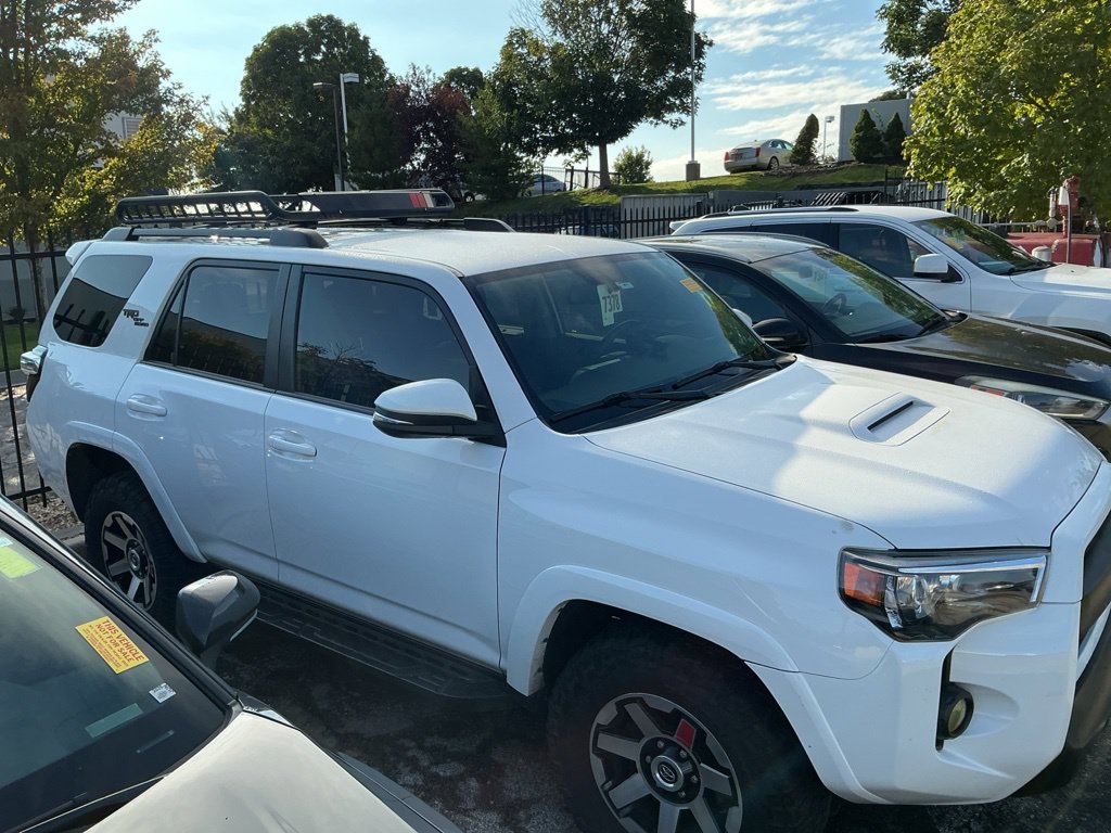 Used 2017 Toyota 4Runner TRD Off-Road Premium AWD/4WD image 14