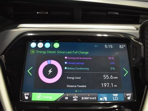 Used 2017 Chevrolet Bolt Premier w/ Driver Confidence II Package FWD image 26
