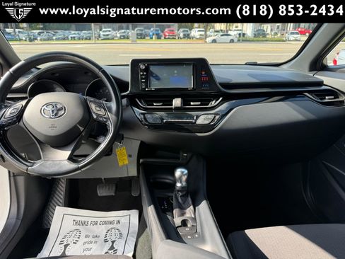 Used 2018 Toyota C-HR XLE image 14