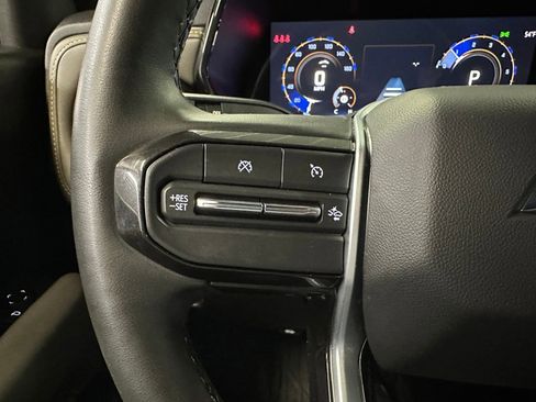 Certified 2024 Chevrolet Colorado ZR2 w/ ZR2 Convenience Package III image 10