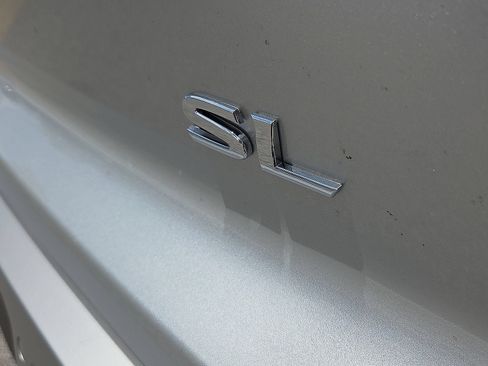 Used 2025 Nissan Pathfinder SL w/ SL Premium Package FWD image 8