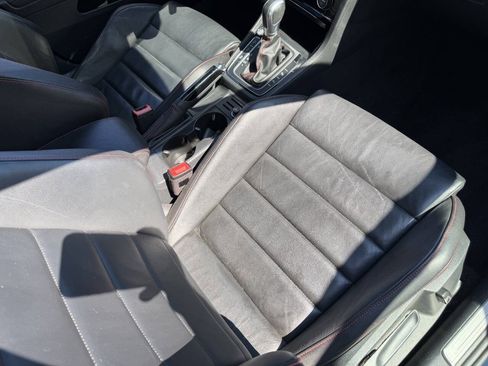 Used 2019 Volkswagen GTI Autobahn FWD image 28