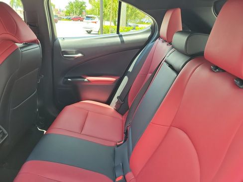 Used 2019 Lexus UX 200 F Sport w/ F Sport Premium Package FWD image 12