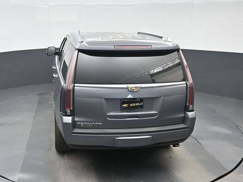 Used 2019 Cadillac Escalade Premium Luxury RWD image 20