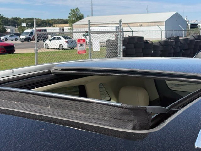 Used 2024 Cadillac XT5 Premium Luxury w/ LPO, Floor Liner Package AWD/4WD image 15