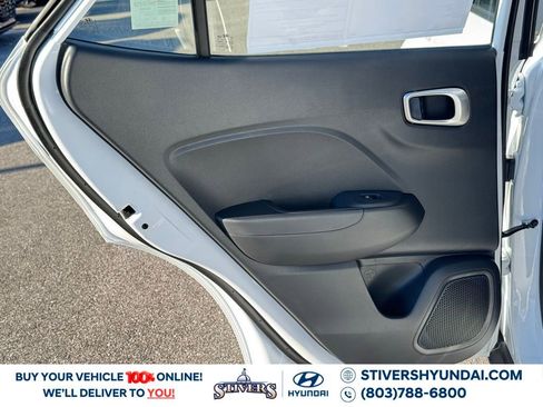 New 2026 Hyundai Venue SE image 18