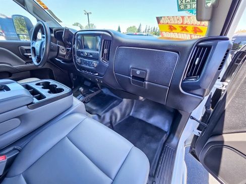 Used 2016 Chevrolet Silverado 2500 W/T AWD/4WD image 17