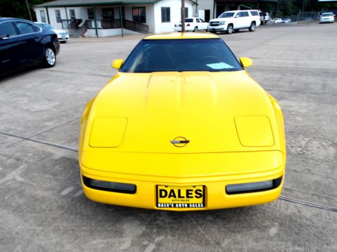 Used 1996 Chevrolet Corvette Coupe image 3