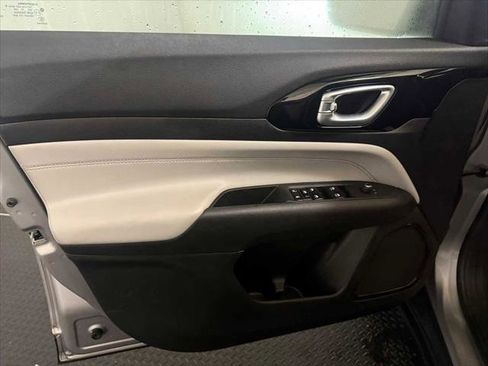 Certified 2023 Jeep Compass Limited image 20