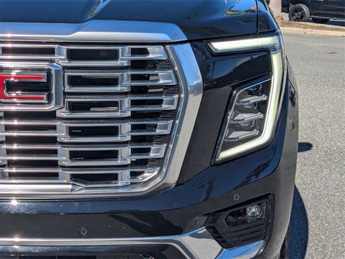 Used 2025 GMC Yukon Denali image 9