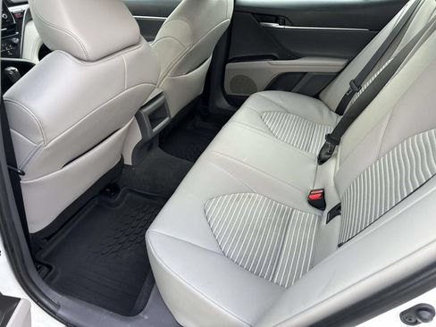 Used 2024 Toyota Camry SE FWD image 15