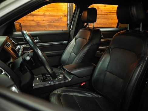 Used 2017 Ford Explorer Sport AWD/4WD image 10