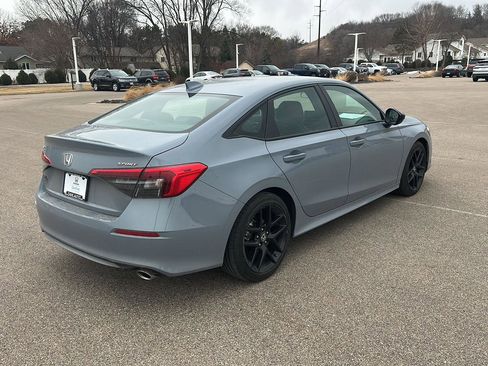 Used 2024 Honda Civic Sport image 3