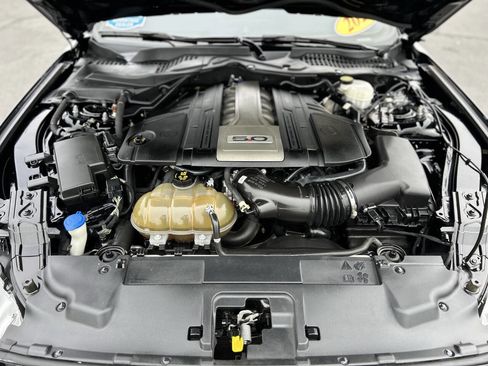 Used 2020 Ford Mustang GT Premium image 18