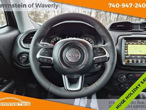 Used 2023 Jeep Renegade Latitude image 8