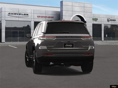 New 2025 Jeep Grand Cherokee Laredo image 13