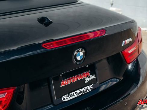 Used 2015 BMW M4 Convertible image 29