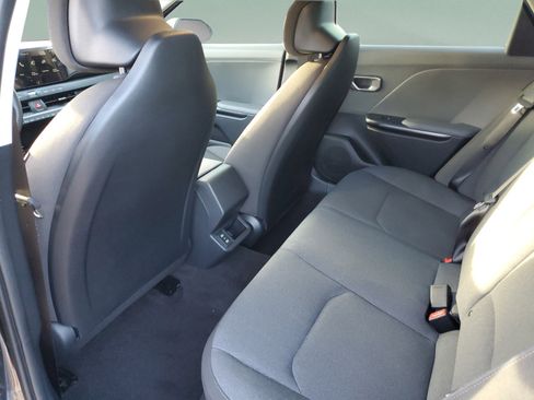 Used 2025 Kia K4 FWD image 7