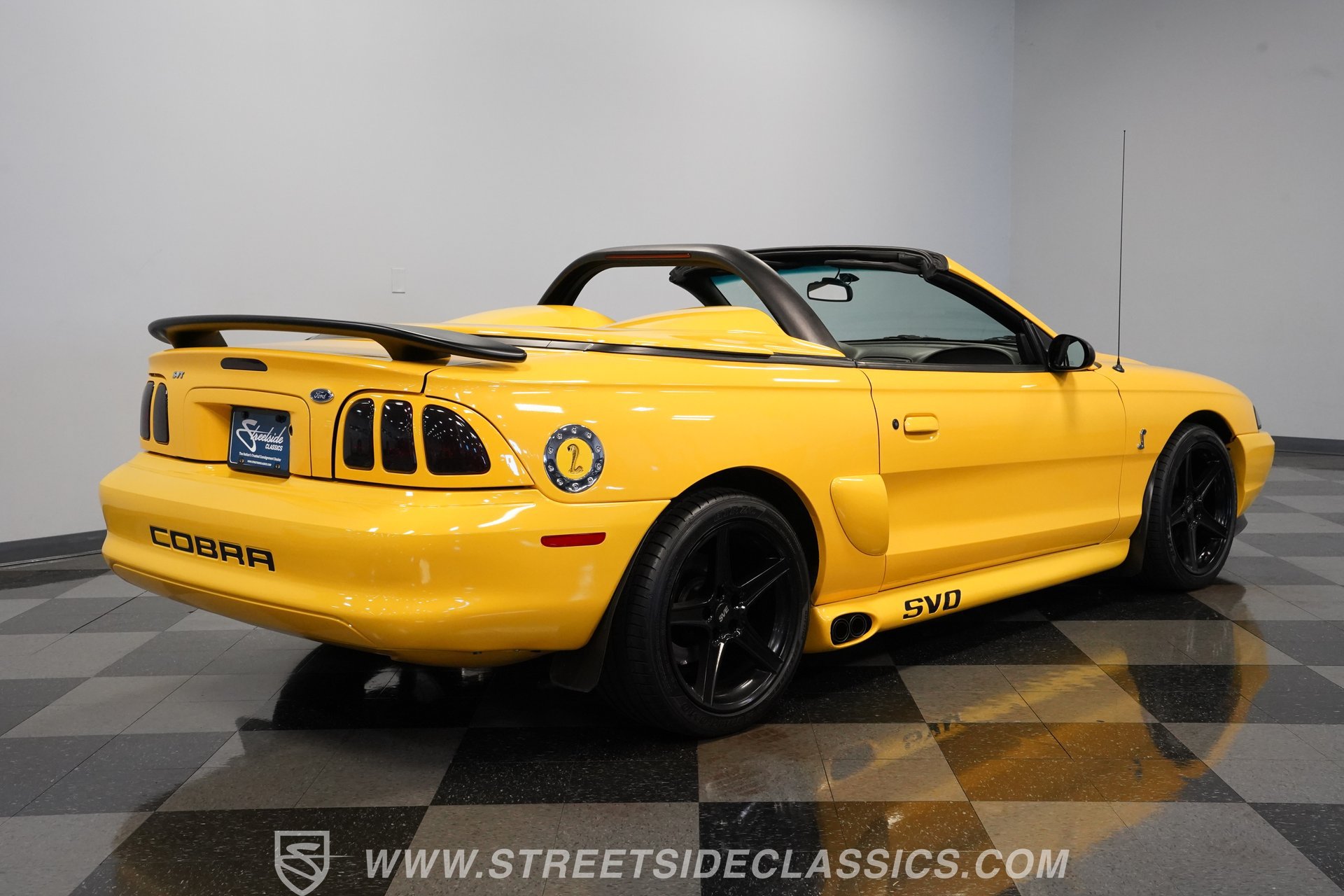 Used 1998 Ford Mustang Cobra RWD image 13