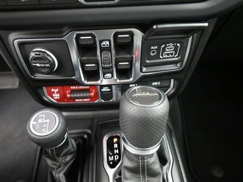 New 2026 Jeep Gladiator Mojave image 9