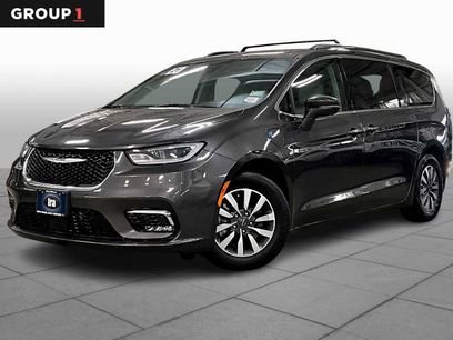 Used 2021 Chrysler Pacifica Touring-L