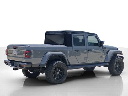 Used 2020 Jeep Gladiator Overland AWD/4WD image 7