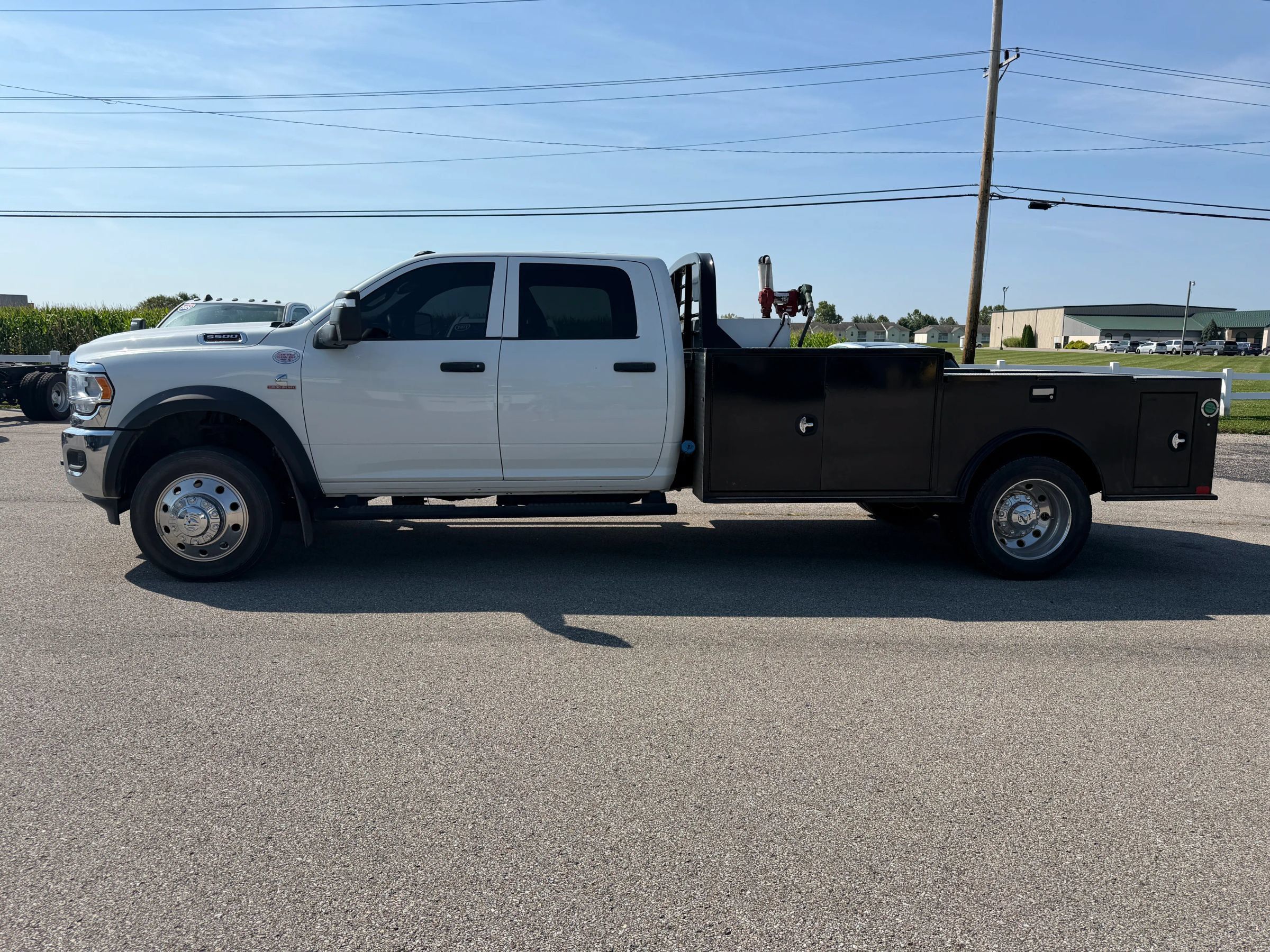 Used 2024 RAM 5500 Tradesman w/ Chrome Appearance Group AWD/4WD image 1