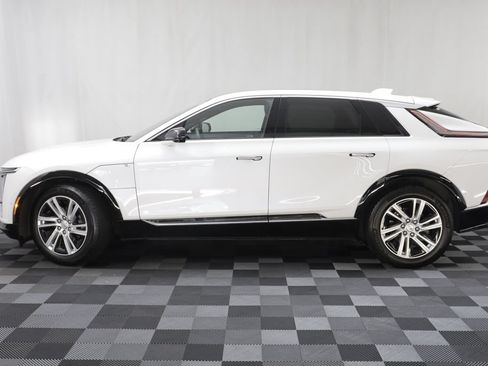 Used 2024 Cadillac Lyriq Tech w/ Driver Assist Package AWD/4WD image 4