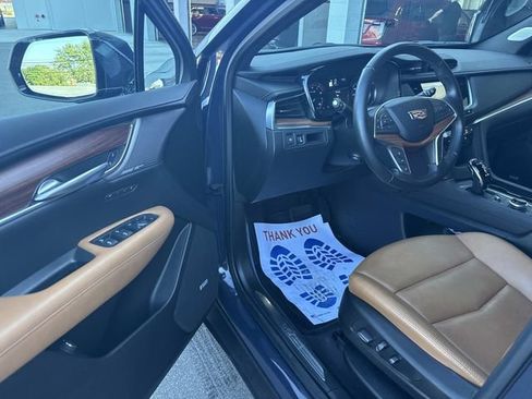 Certified 2024 Cadillac XT5 Premium Luxury AWD/4WD image 15