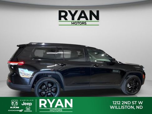 Used 2019 RAM 1500 Big Horn AWD/4WD image 2