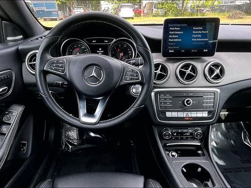 Used 2017 Mercedes-Benz CLA 250 4MATIC image 7