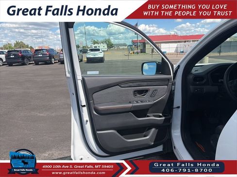 Certified 2026 Honda Passport TrailSport image 9